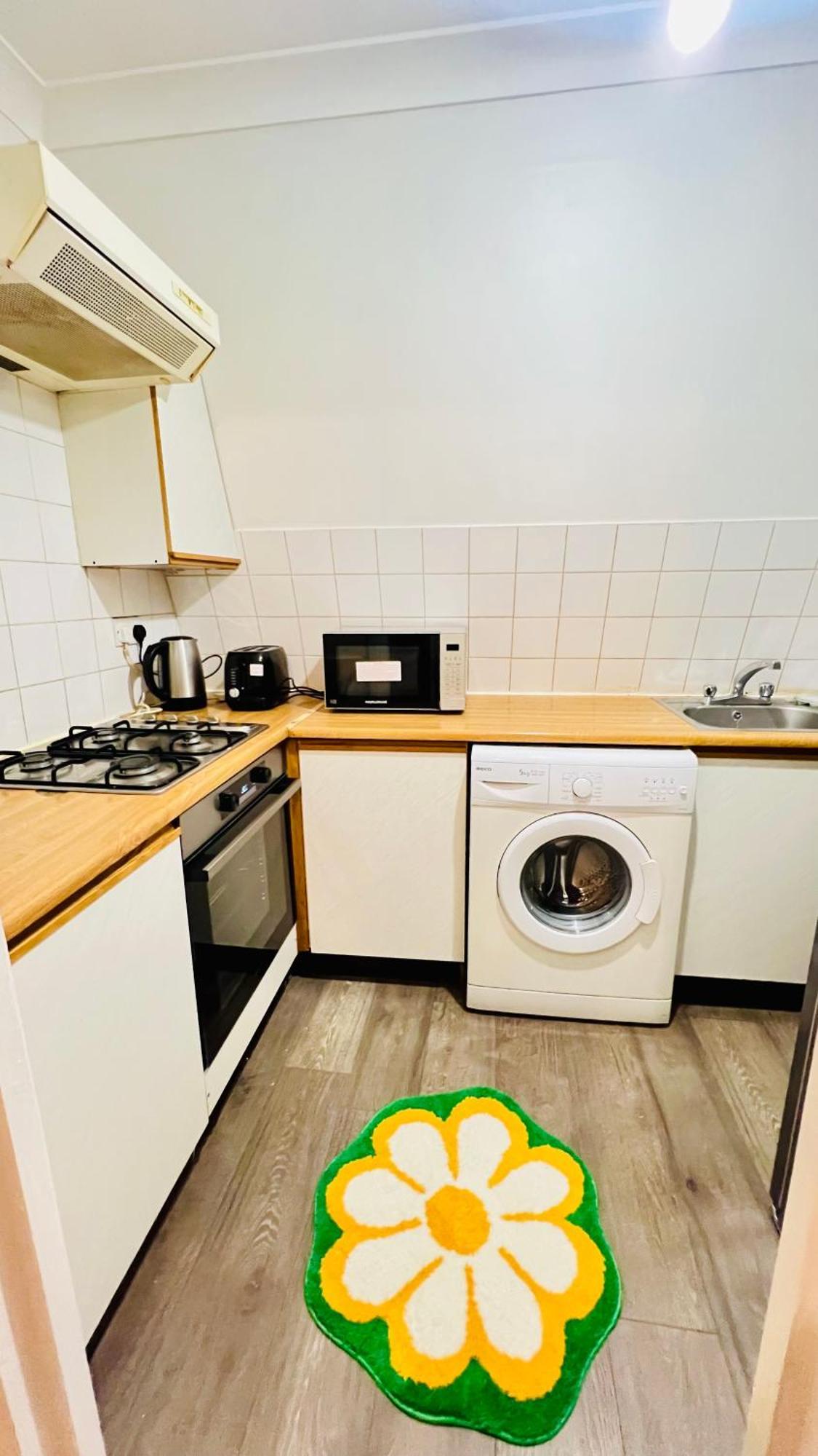 Ar7 Londoners Best Choice Екстер'єр фото